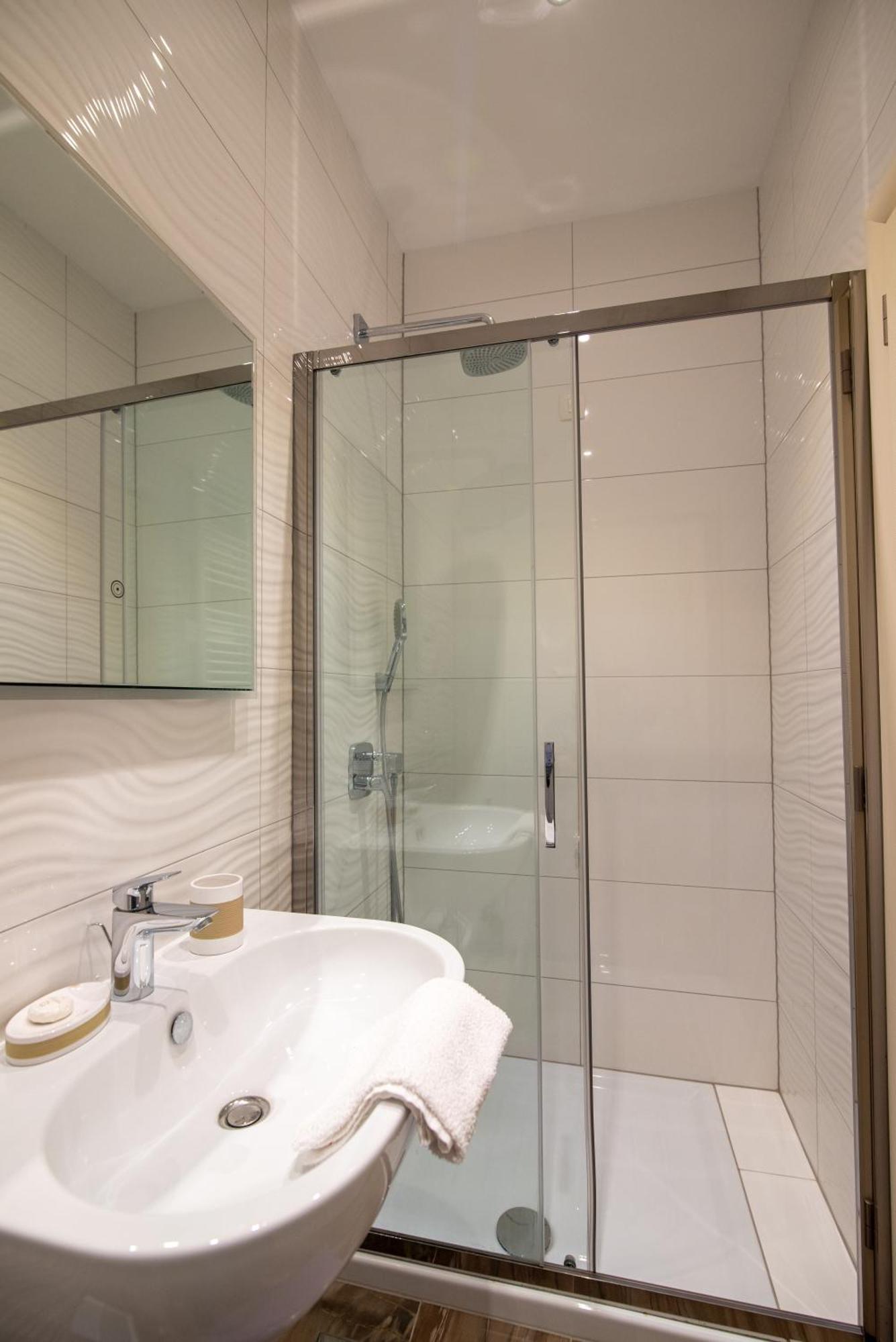 Guest House Manuela Опатия Екстериор снимка
