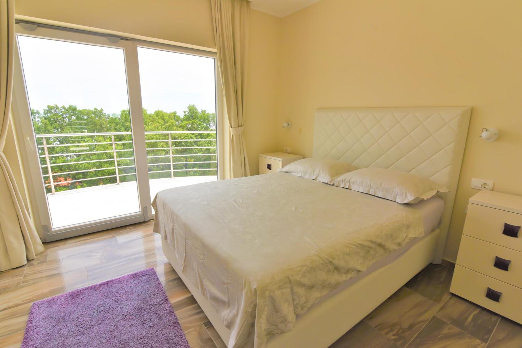 Guest House Manuela Опатия Екстериор снимка
