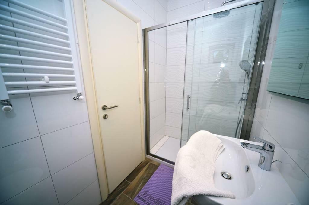 Guest House Manuela Опатия Екстериор снимка