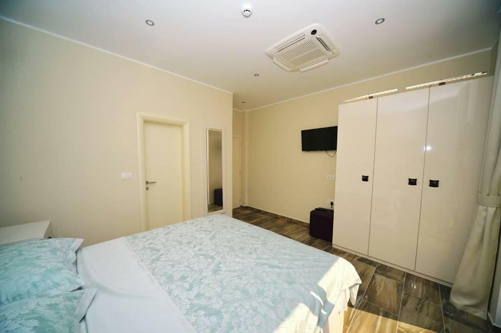 Guest House Manuela Опатия Екстериор снимка